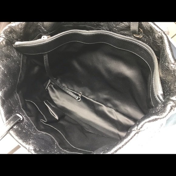 GORGEOUS 💎ZIPPER QUILTED CHANEL 💎TOTE LEATHER - Picture 8 of 13